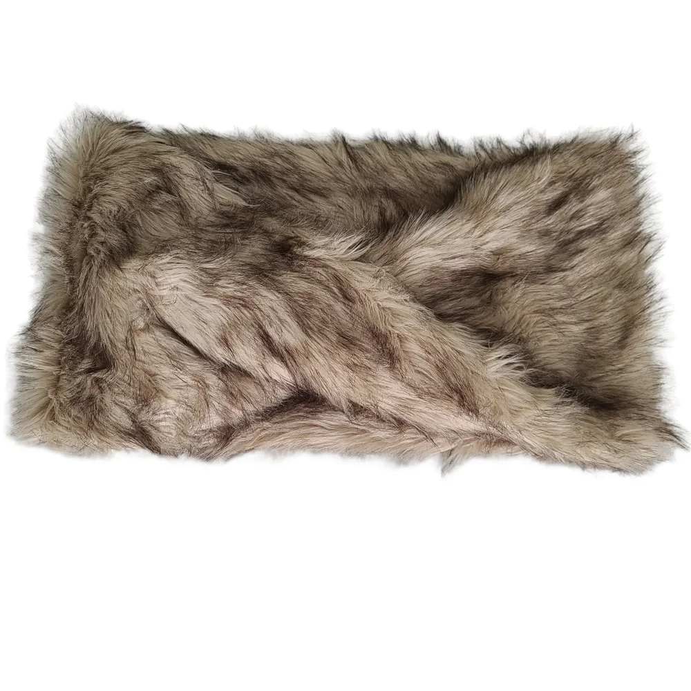 Plush Brown Faux Fur Scarf for Cozy Wraps
